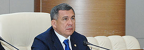 Рустам Минниханов: «Я прихожу в школу, а там спешно начинают искать ребенка поговорить со мной по-татарски…»